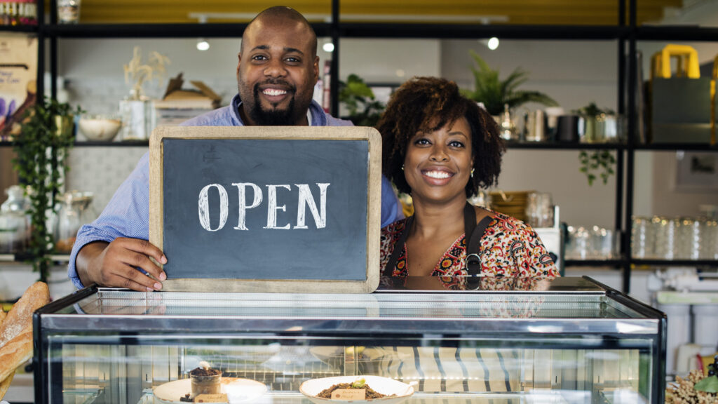 How to open a retail store: Checklist (Step-by-Step Guide)