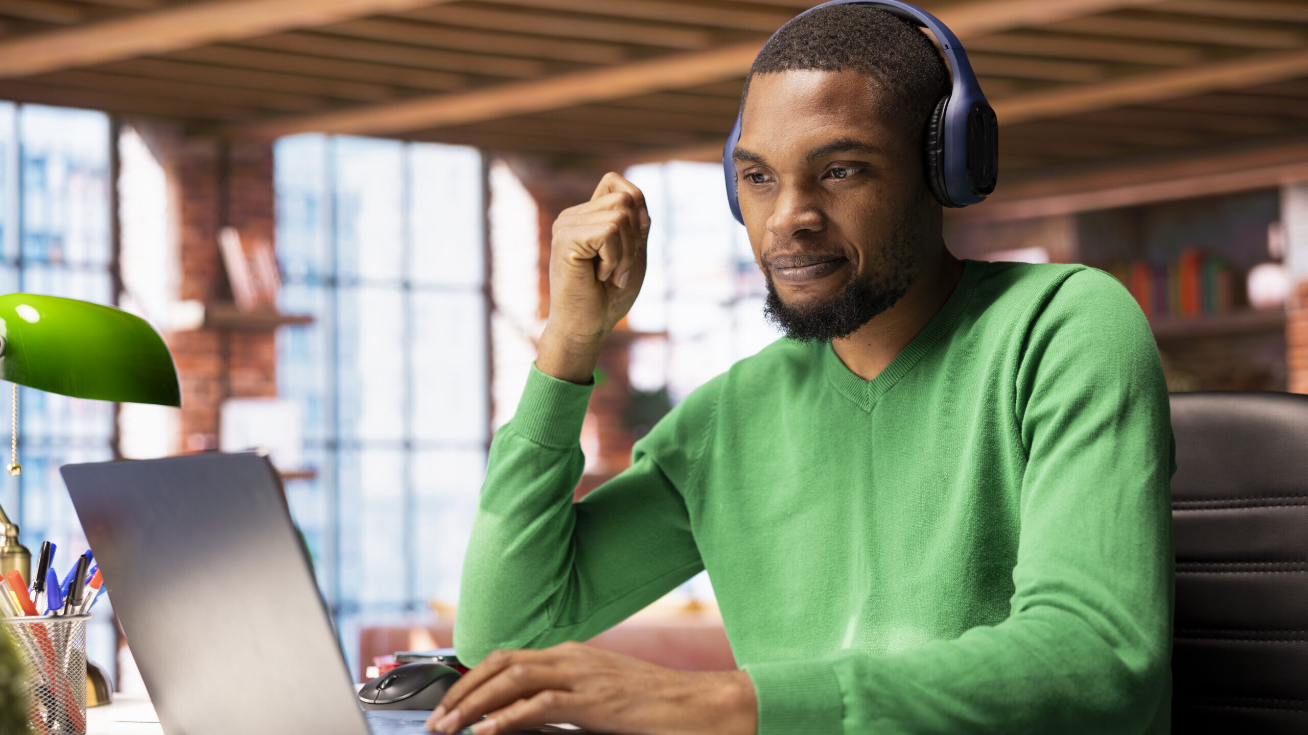 10 Smart Ways to Make Passive Income in 2025 from home